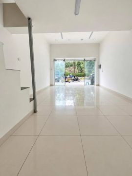 CHO THUÊ MẶT BẰNG TẦNG 1 PHỐ TÔN ĐỨC THẮNG – ĐỐNG ĐA | Diện tích 40m², mặt tiền 4,5m, có gác xép ...