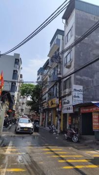 Mặt đường Cổ Nhuế 35m2 BÁN nhà dân xây mặt bằng kinh doanh full nội thất nhà cách trường c123 50m...