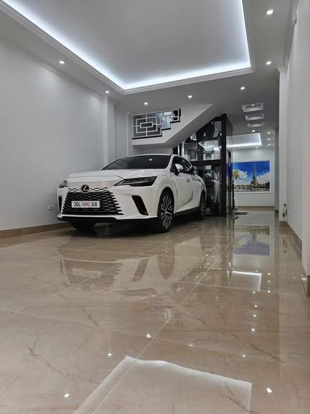 7 Tầng Phân Lô Full Nội Thất - Cầu Giấy, Gara Ô tô Siêu Rộng