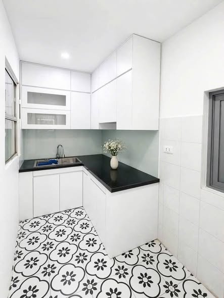 Cần cho thuê căn Tập thể tầng 2 Doãn Kế Thiện - Mai Dịch- Cầu Giấy.Gần trường múa, dh sân khấu đi...