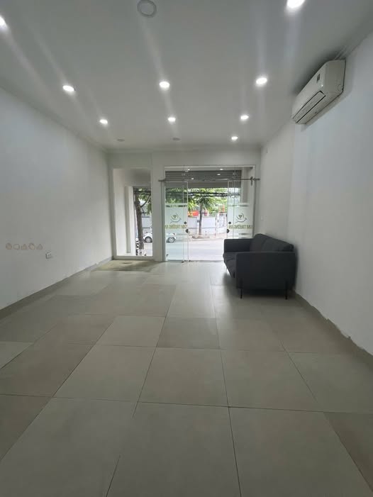 CHO THUÊ NHÀ 7 TẦNG CÓ THANG MÁY - NGÕ 120 TRƯỜNG CHINH - Ô TÔ ĐỖ CỬA