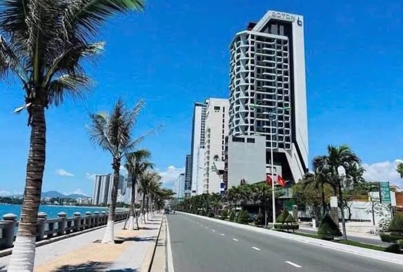 Chủ giảm giá mạnh 1tỷ1 từ 8tỷ xuống 6tỷ9  cho lô Hoa Hậu cách Biển chỉ 100m đường Phạm Văn Đồng, ...