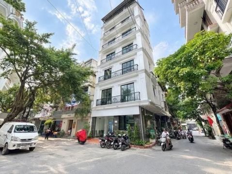 Bán nhà 2 mặt tiền trung tâm quận Ba Đình.