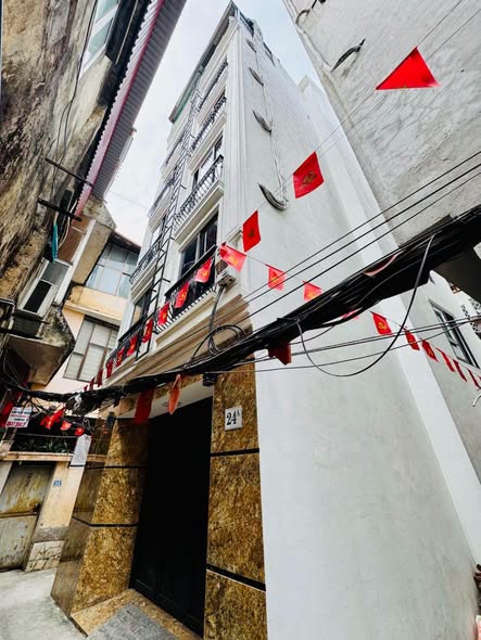 Khủng khiếp ! Ba Đình, 3 mặt ngõ, 19 phòng, giá loanh quanh 16. Bấm nhanh !
