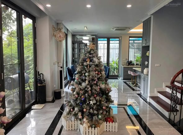 Sale Tụt Quần ! Biệt Thự phố Trần Kim Xuyến | Không Gian Sống Đẳng Cấp | Vỉa Hè, Ô Tô Tránh - Nga...