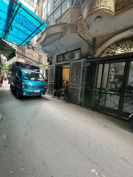 SIÊU PHẨM XÃ ĐÀN - ÔTÔ TRÁNH - GARA Ô TÔ - KINH DOANH ĐỈNH .