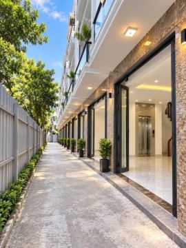 ĐÔNG NGẠC – KẺ VẼ QUẬN BẮC TỪ LIÊM – NHÀ XÂY MỚI 30M2 x 5 TẦNG THANG MÁY – Ô TÔ ĐỖ CỬA – GIÁ CHỈ ...
