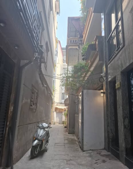NHÀ 3 TẦNG – NGÕ RỘNG – SỔ