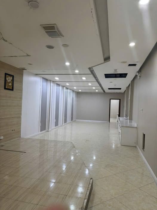 180 TRIỆU – TÒA NHÀ MẶT PHỐ HUẾ – 175M² x 4 TẦNG – MT 5,5M