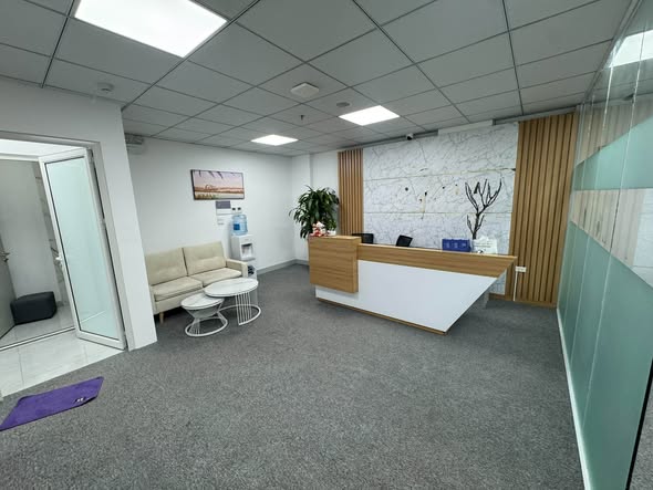 Cho thuê văn phòng ngăn sẵn full nội thất Trần Thái Tông Cầu Giấy