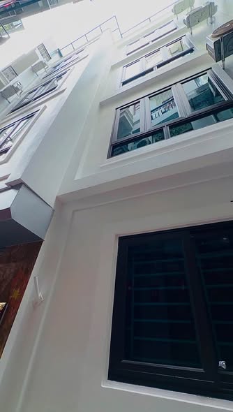 HOÀNG NGÂN - CỰC HIẾM - Ô TÔ TẢI QUA NHÀ