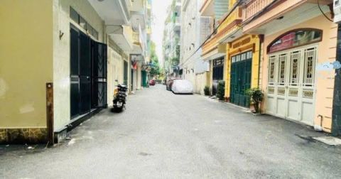 Chỉ hơn 16ty có nhà phố Thanh Nhàn 100m x 5t, gần đường ô tô tránh.