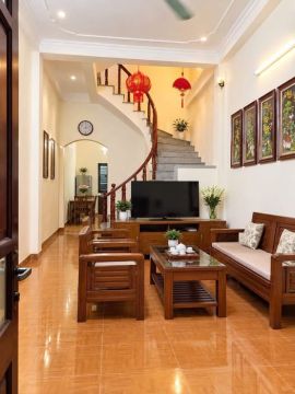 Siêu phẩm nở hậu  Kiêu Kỵ  — Gia Lâm  . Gần  50m2 x 3 tầng.Vài bước chân đến trường đến  chợ,  ch...