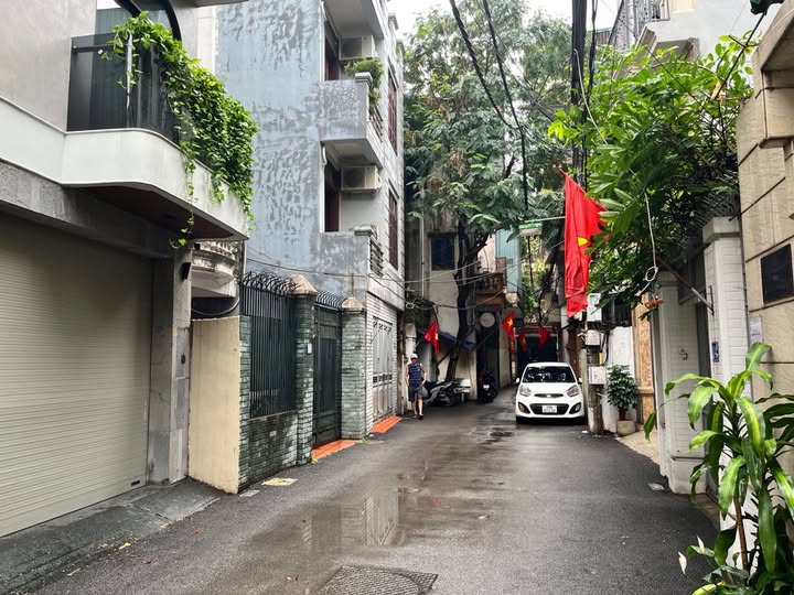 Nhượng lại nhà ngõ Cù Chính Lan thanh xuân 36/40m x 3 tầng MT 3,6 m