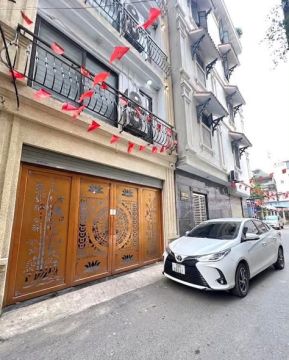 APARTMENT 8 TẦNG THANG MÁY – 18 CĂN HỘ – GARA Ô TÔ – DÒNG TIỀN ĐỈNH NGUYÊN HỒNG