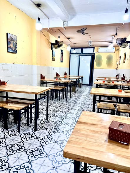 cần gấp Sang nhượng quán ăn mặt phố Nguyễn Văn Tuyết, Thái Thịnh, Đống Đa. tp hà nội
