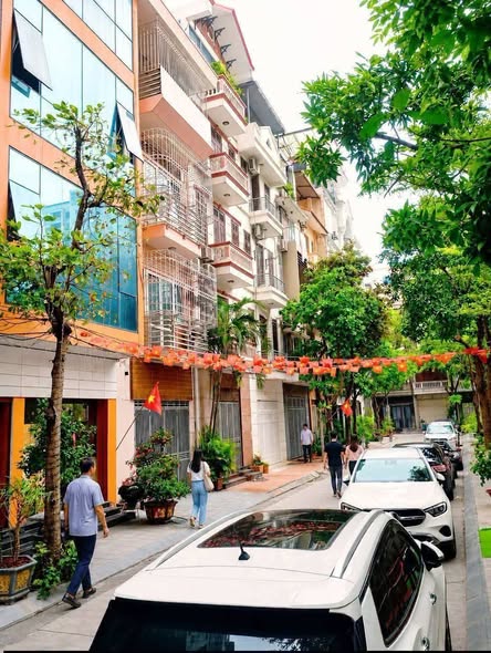QUÁ HIẾM MỸ ĐÌNH, HÀM NGHI - PHÂN LÔ VỈA HÈ - OTO TRÁNH - KDOANH ĐỈNH