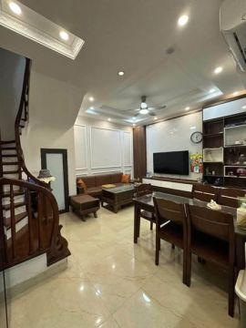 NHÀ VIP NGUYỄN SƠN, 5 TẦNG THIẾT KẾ THOÁNG, NỘI THẤT ĐẸP MIỄN CHÊ