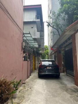 Em bán căn nhà ngõ ô tô vào phố kim ngưu, cách 1 nhà ra mặt phố.Căn này vừa ở vừa mở văn phòng, s...