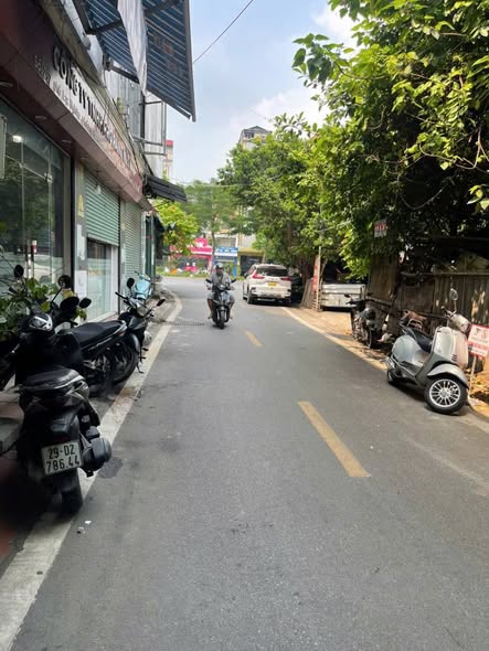 Cho thuê Nhà Nguyên Căn - Phố Trần Khát Chân - Ô tô đỗ cửa - vừa ở vừa kinh doanh chỉ