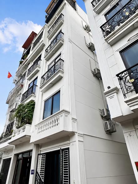 #PHÚ_DIỄN - LÔ GÓC THOÁNG SÁNG - Ô CHỜ THANG MÁY - TRƯỚC NHÀ Ô TÔ TRÁNH - FULL NỘI THẤT - HƠN 9 T..Ỷ
