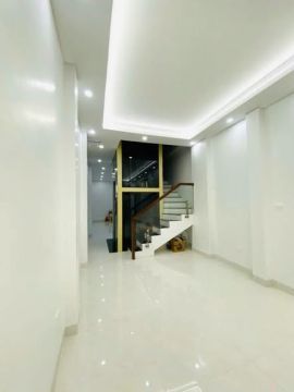 NHÀ PHÂN LÔ HỒ TÙNG MẬU – GARA ÔTÔ – THANG MÁY | 50M² – 5 TẦNG – 20.5 TỶ