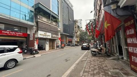 BÁN TÒA NHÀ MẶT PHỐ NGÃ TƯ SỞ, THANH XUÂN - 120M2 x 9 TẦNG THANG MÁY CÓ HẦM - MT 6M - DÒNG TIỀN 1...