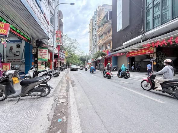 Chủa Láng Đống Đa 8 tầng thang máy ô tô thông 95m2 giá 35 tỷ