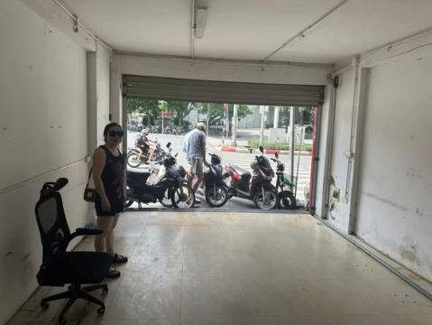Cho thuê nhà nguyên căn mặt phố Nguyễn Du - Hai Bà Trưng (phù hợp mọi mô hình kinh doanh)