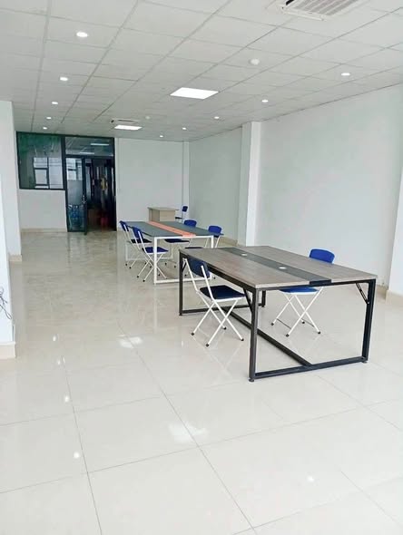 Cho thuê sàn 70m mặt phố phạm văn đồng cực đẹp( ngay doãn kế thiện)