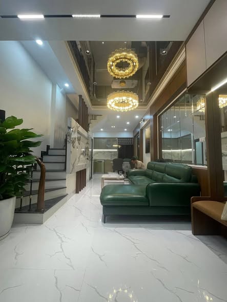 -Bán nhà phố Tân Mai – Hoàng Mai, diện tích 35m2 x mặt tiền 3.8m x 4 tầng, giá 8.95 tỷ có thương ...