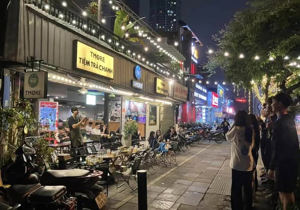 Cho thuê nhà mặt phố Nguyễn Khánh Toàn