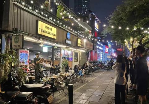 Cho thuê nhà mặt phố Nguyễn Khánh Toàn