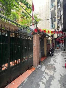 Bán nhà Đường Láng, mặt tiền 4.5m, 80m², 4 tầng, 18.6 tỷ