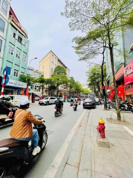 Bán bất động sản Hai bà trưng hơn 10TỶ.