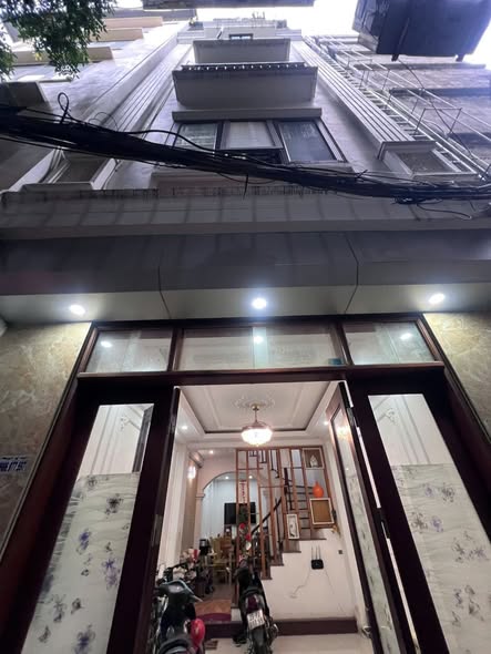 Nhỉnh 12.5 tỷ nhà đẹp 45/50 m² Trần Thái Tông /Cầu Giấy 5 tầng dân xây đẹp, nở hậu, ngõ thông, vf...