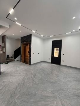 NGỌC LÂM – 51M² – 8 TẦNG THANG MÁY – GARA Ô TÔ – FULL NỘI THẤT
