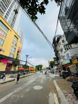 Mặt phố LĨNH NAM - HOÀNG MAI  đã đền bù và giải phóng mặt bằng .