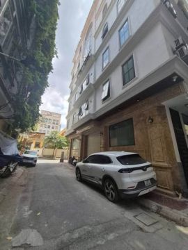 Nhà phố Hoàng Quốc Việt, Cầu Giấy. Ngõ phân lô ô tô đỗ cửa. Dân xây chắc chắn từ nền móng, có thể...