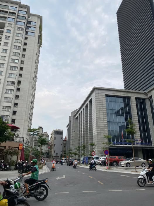 Cho th.uê nhà mặt bằng kinh doanh phố Kim Ngưu - HBT.
