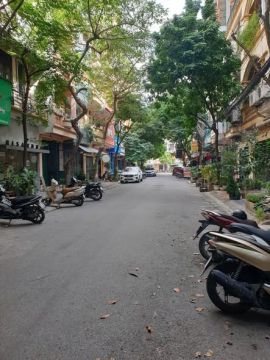 ĐẸP NHẤT PHỐ - PHÂN LÔ TRUNG KÍNH TO- LÔ GÓC VỈA HÈ OTO KINH DOANH - 60M² 39 TỶ
