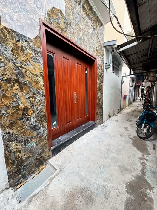Nhỉnh 4 tỷ - Việt Hưng | Gần chợ Diêm Gỗ