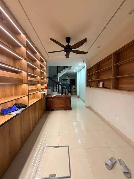 MẶT NGÕ Ô TÔ QUA LẠI-PHÙ HỢP VỪA Ở VỪA KINH DOANH-CHO THUÊ NGUYÊN CĂN MẶT NGÕ THỔ QUAN-KHÂM THIÊN...