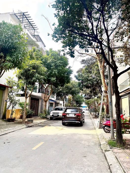 Phân Lô TĐC Việt Hưng | Không QH - Phân lô kinh doanh - Gần hồ công viên