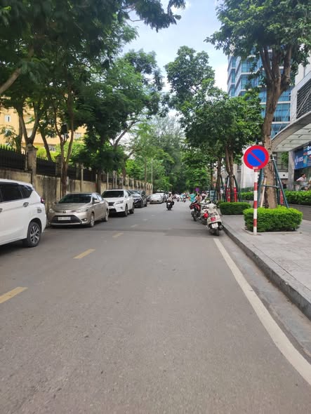 PHÙNG CHÍ KIÊN 86M - PHÂN LÔ - 2 THOÁNG - Ô TÔ TRÁNH - KINH DOANH - VIEW CHUNG CƯ - 29 TỶ