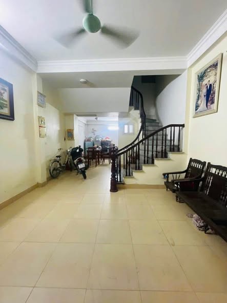 R.ẻ Nhất KV rồi - 6 tỷ 8 - Hồ Tùng Mậu - nhà đẹp. Dân xây - Gần phố