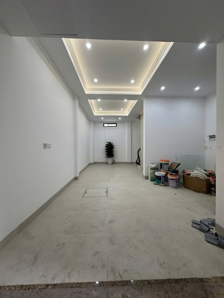 Cần bán căn nhà ngõ 1150 đường Láng, Láng Thượng, Đống Đa. Nhà xây mới  tầng thang máy, thoáng tr...