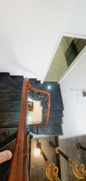 CHÍNH CHỦ CẦN BÁN CĂN NHÀ PHỐ XUÂN LA, TÂY HỒ – 35M² – 5 TẦNG – CHỈ 9 TỶ!