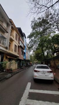 Cho thuê nhà nguyên căn ngõ 118 Nguyễn Khánh Toàn
