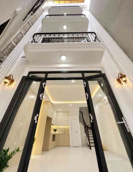 Phố Hoàng Mai gần đền lừ Nguyễn Đức Cảnh. Sau quy hoạch một nhà ra mặt phố Tặng lại nội thất. Diệ...